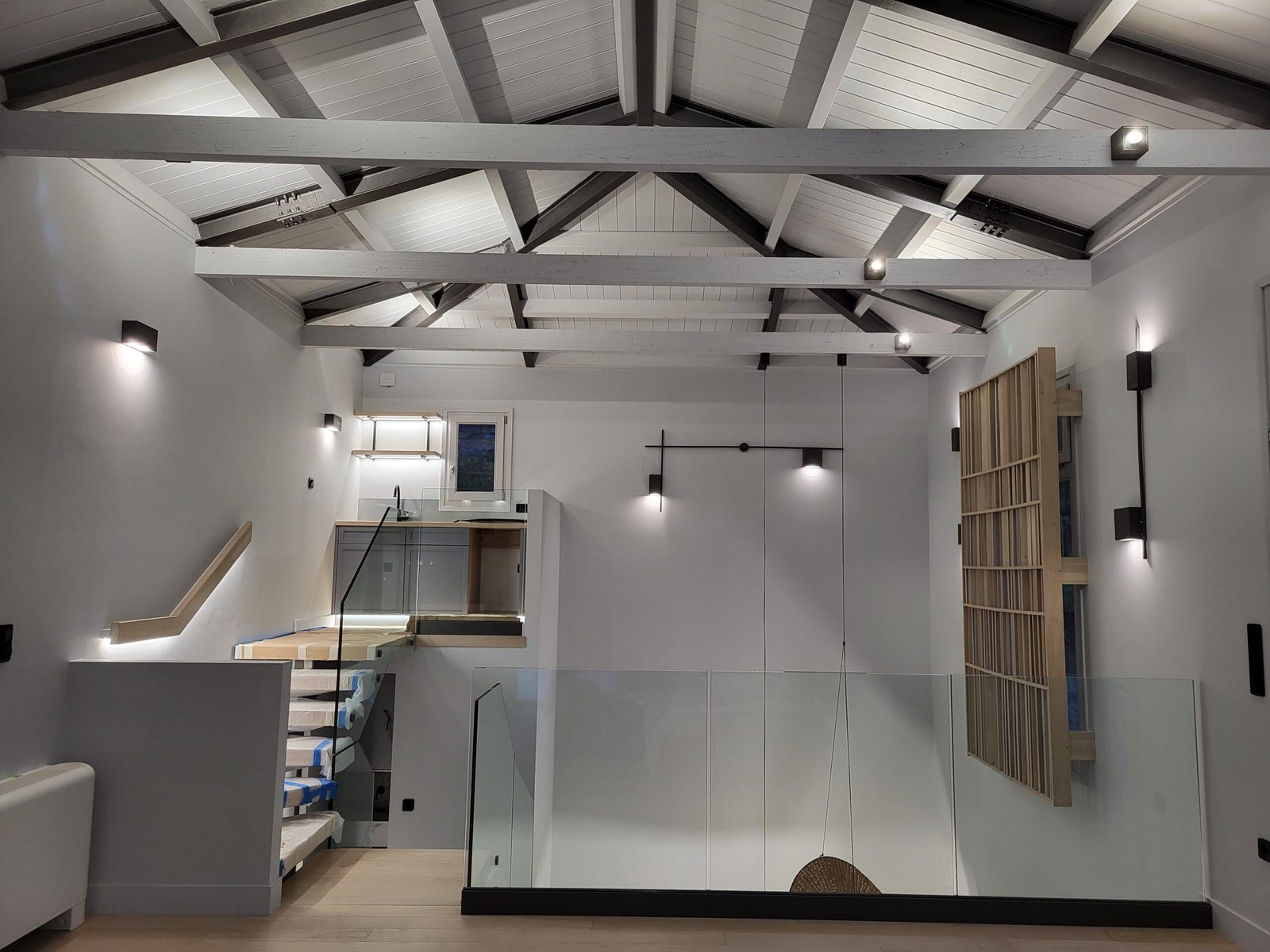 ΠΡΟΣΘΗΚΗ ΣΕ ΠΕΤΡΙΝΗ ΚΑΤΟΙΚΙΑ, ΛΕΩΝΙΔΙΟ